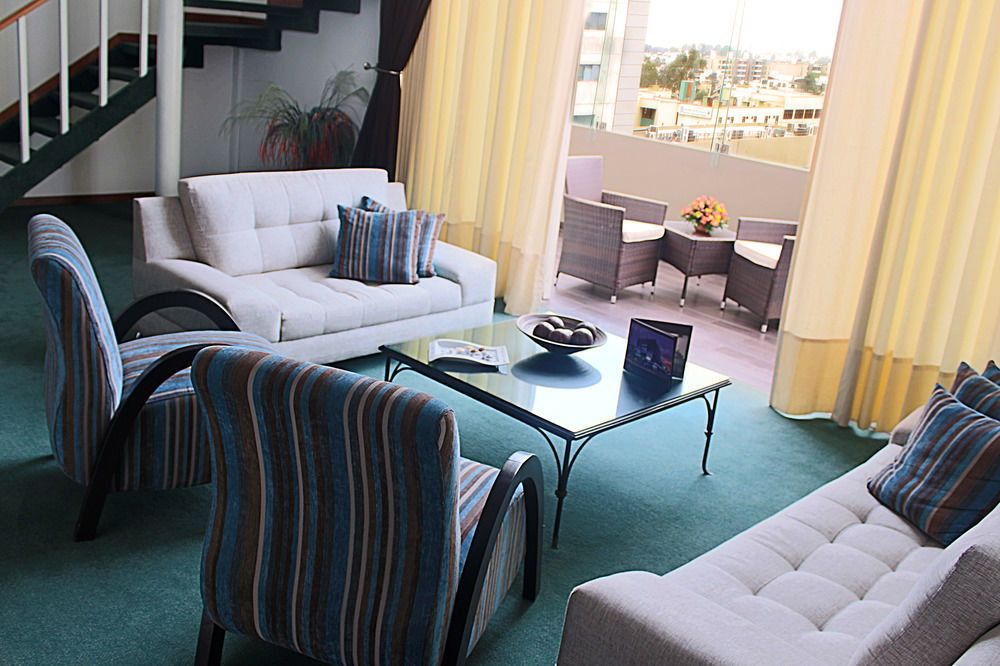 El Polo Hotel&suites Hotel